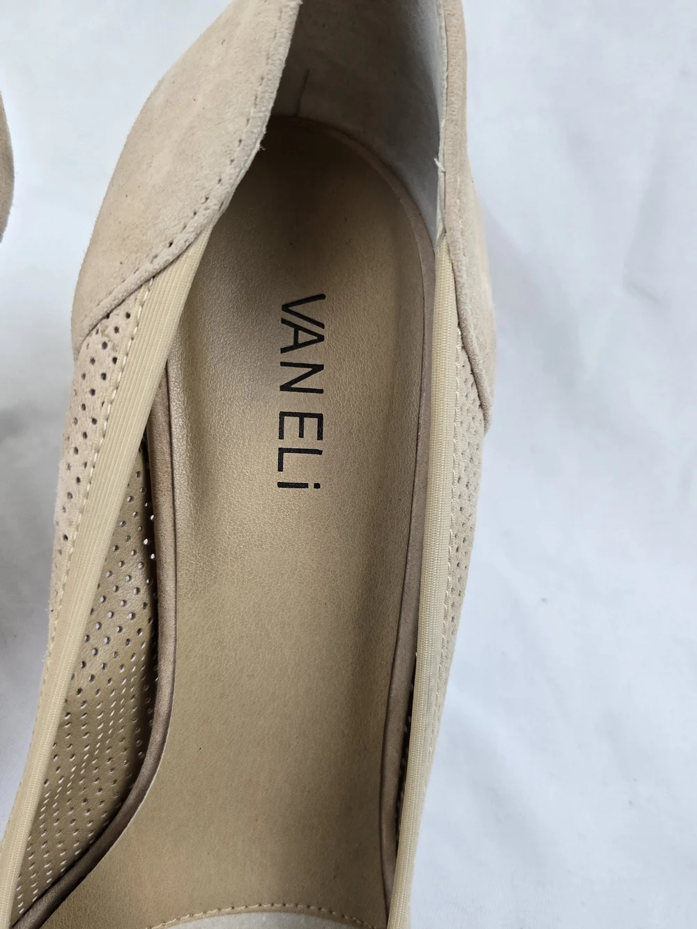 VANELi Women's Perforated Suede Pumps Beige Taupe Pointed Toe Heels Size 10